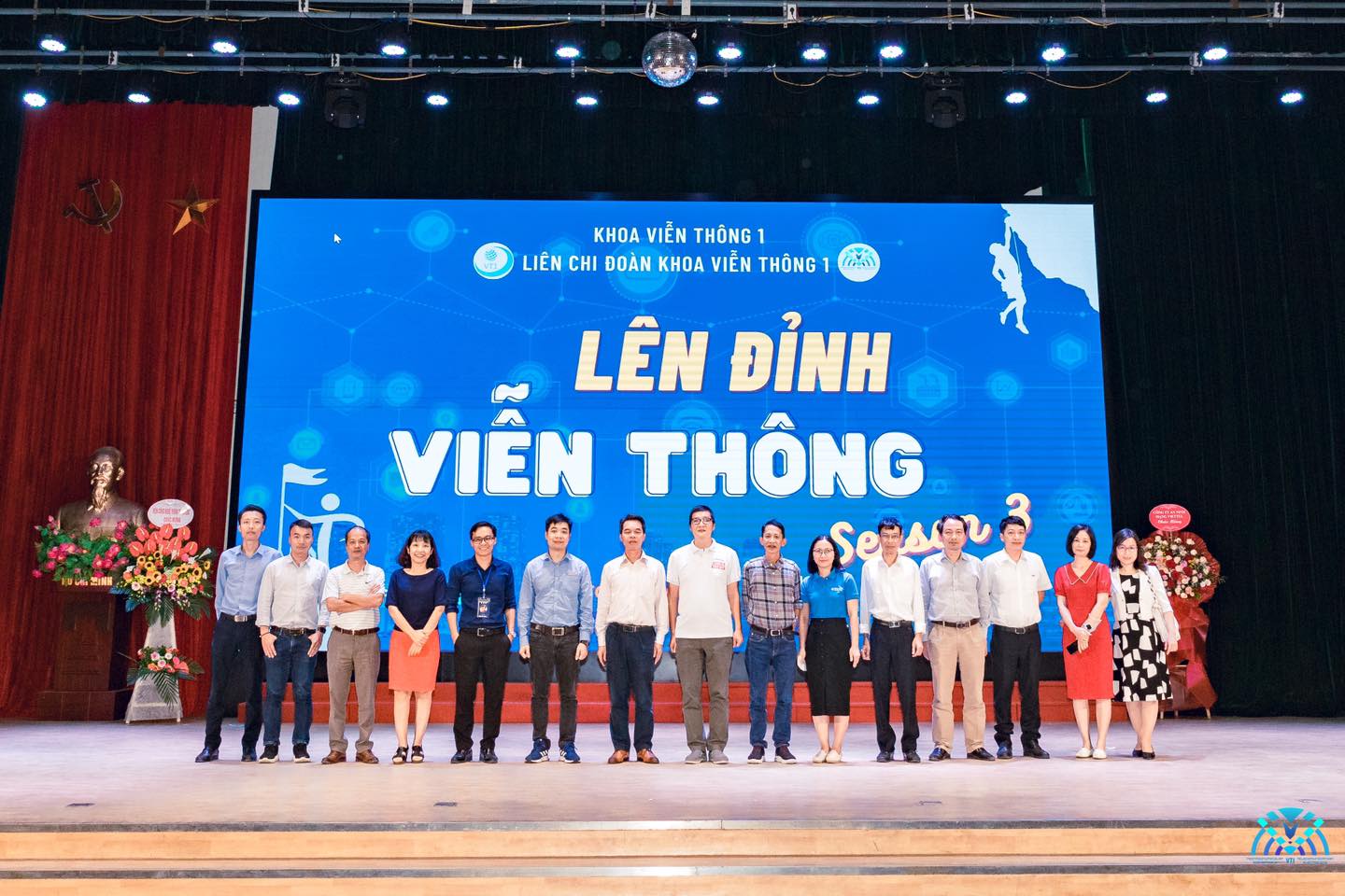 Len dinh Vien thong 2022 3